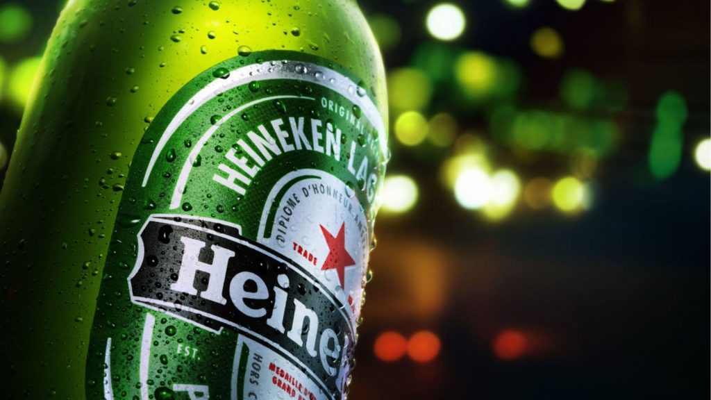 Пакувальник пива Heineken в Амстердамі (Нідерланди)