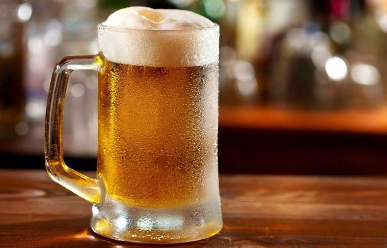 Пакувальник пива на склад